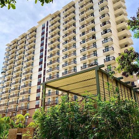 Condo W/ Balcony Near Mactan International Airport Мактан Екстериор снимка