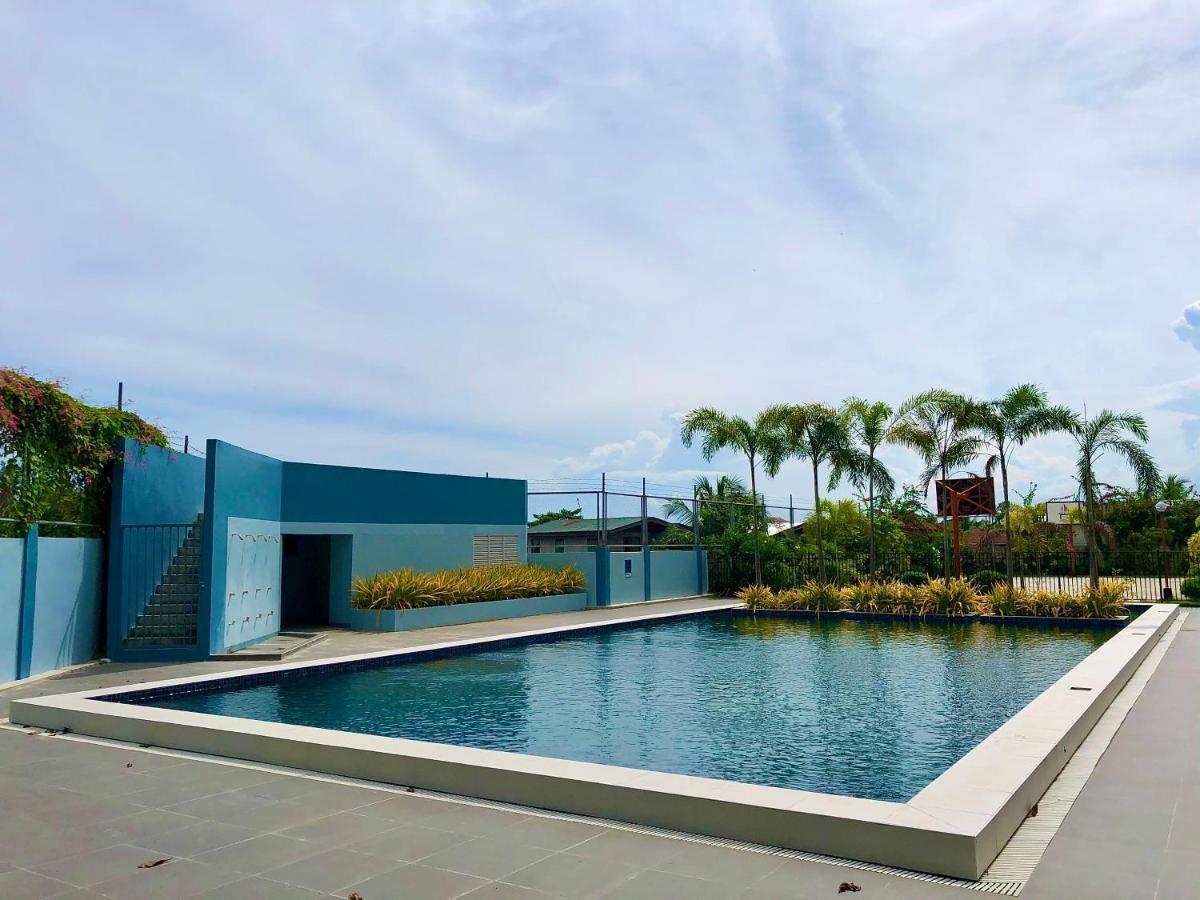 Condo W/ Balcony Near Mactan International Airport Мактан Екстериор снимка