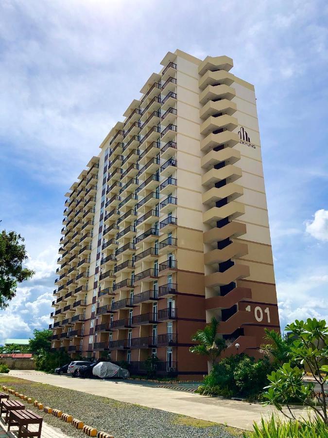 Condo W/ Balcony Near Mactan International Airport Мактан Екстериор снимка