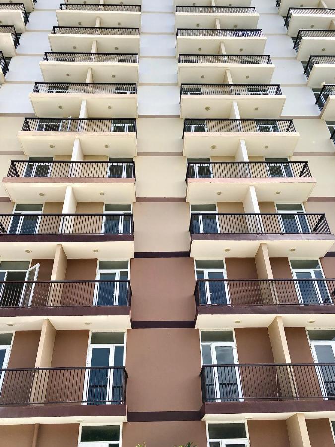 Condo W/ Balcony Near Mactan International Airport Мактан Екстериор снимка