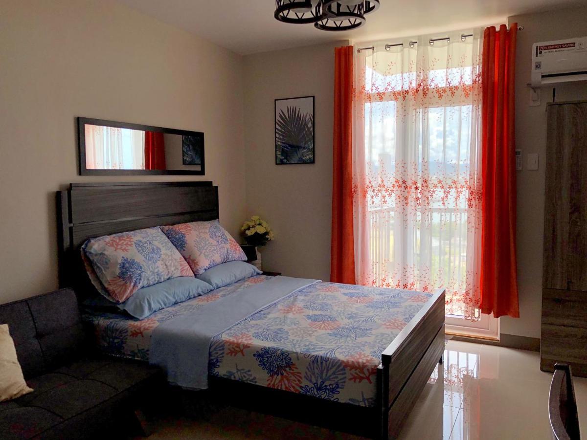 Condo W/ Balcony Near Mactan International Airport Мактан Екстериор снимка
