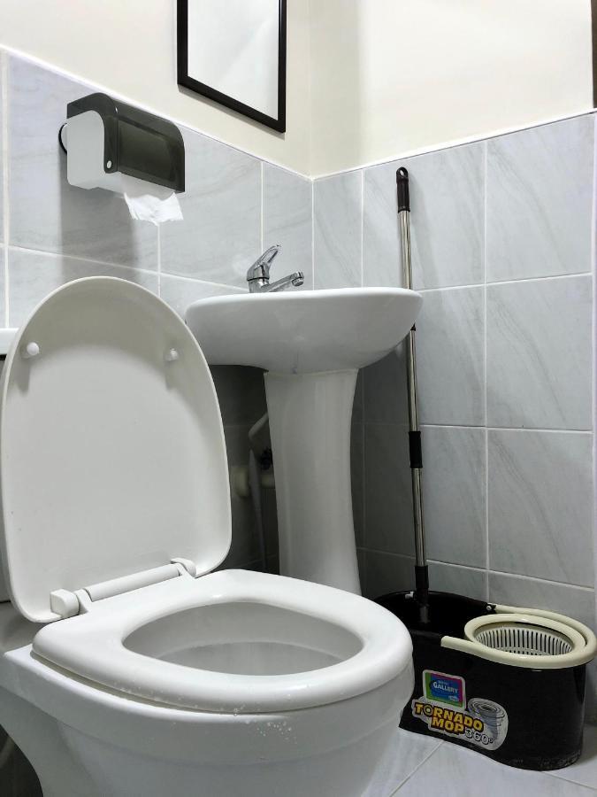 Condo W/ Balcony Near Mactan International Airport Мактан Екстериор снимка