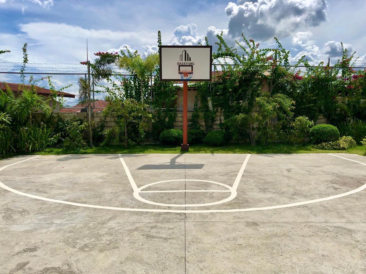 Condo W/ Balcony Near Mactan International Airport Мактан Екстериор снимка